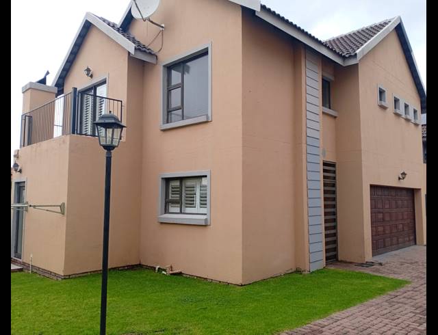 3 BEDROOM FREESTANDING TO LET IN NOORDRAND